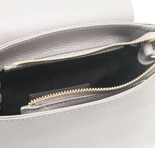 將圖片載入圖庫檢視器 Flap Bag