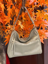 將圖片載入圖庫檢視器 Multi zipper hobo
