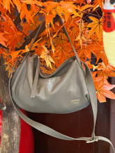 將圖片載入圖庫檢視器 Soft postman bag
