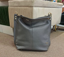 將圖片載入圖庫檢視器 Large hobo
