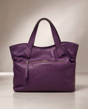 將圖片載入圖庫檢視器 Holiday Small Tote
