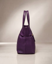 將圖片載入圖庫檢視器 Holiday Small Tote
