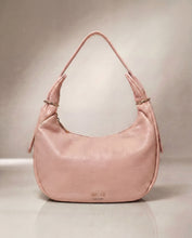 將圖片載入圖庫檢視器 Croissant bag
