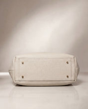 將圖片載入圖庫檢視器 Studded tote
