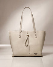 將圖片載入圖庫檢視器 Studded tote
